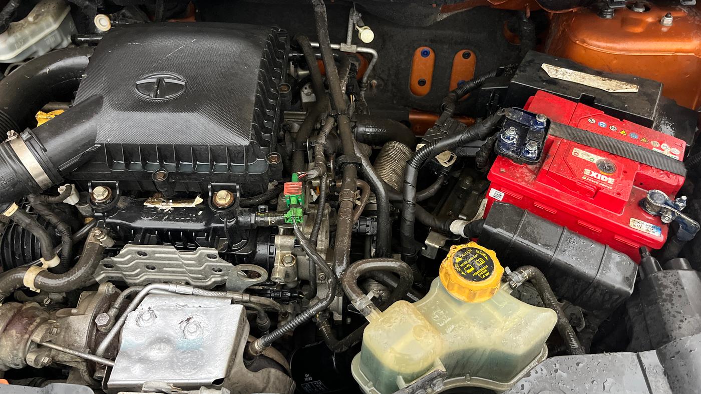 2018 Tata NEXON XZ PLUS PETROL, Petrol, Manual, 29,820 km, Engine View - Left