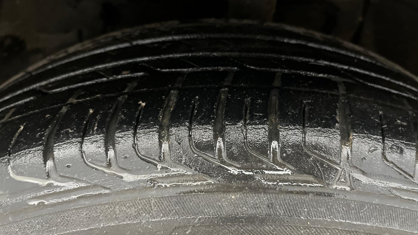 2018 Tata NEXON XZ PLUS PETROL, Petrol, Manual, 29,820 km, Left Front Tyre Tread