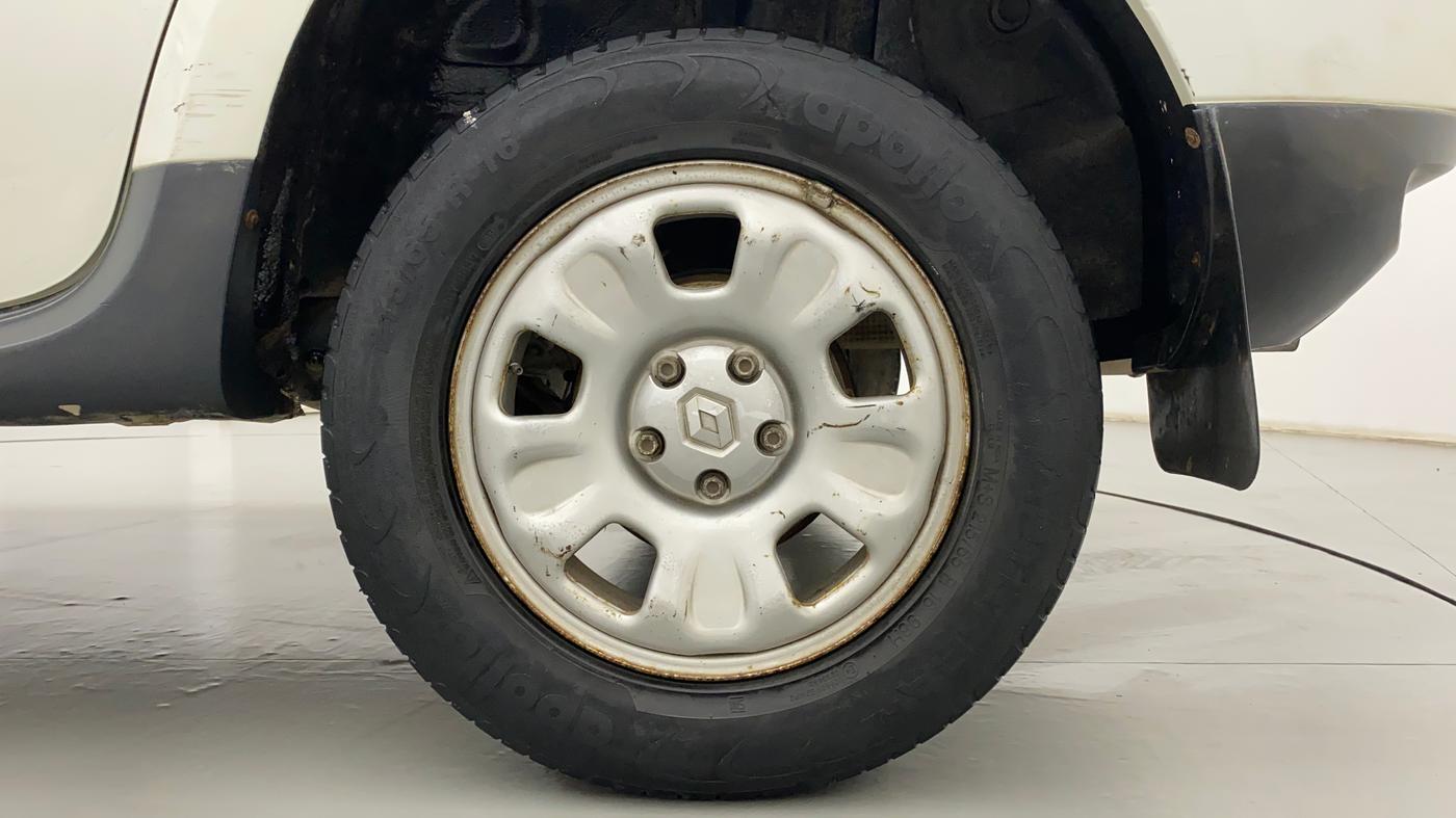 2014 Renault Duster 85 PS RXL DIESEL, Diesel, Manual, 97,491 km, Left Rear Wheel
