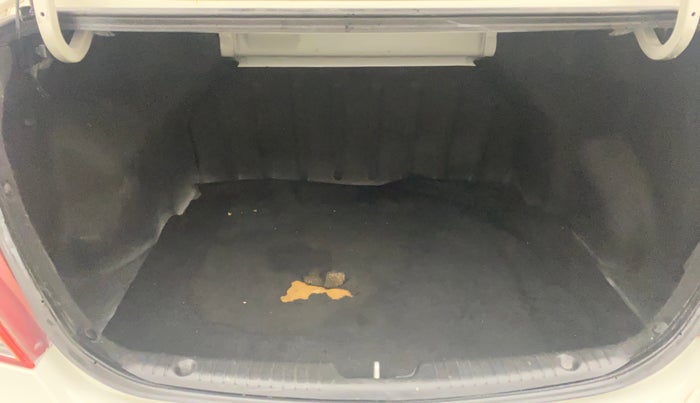 2013 Hyundai Verna FLUIDIC 1.6 VTVT SX, Petrol, Manual, 71,915 km, Boot Inside