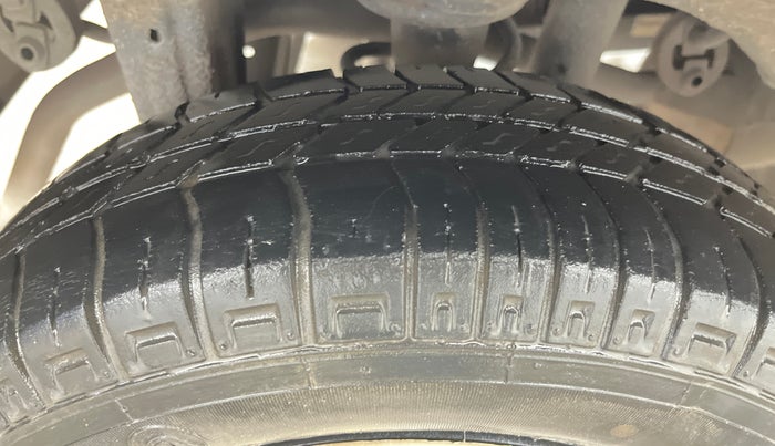 2014 Maruti Alto 800 LXI, Petrol, Manual, 45,941 km, Right Rear Tyre Tread