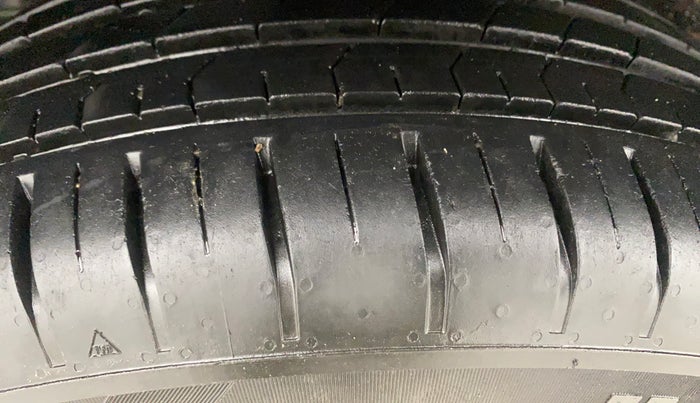 2023 Tata PUNCH CREATIVE  1.2 RTN DUAL TONE, Petrol, Manual, 19,869 km, Right Rear Tyre Tread