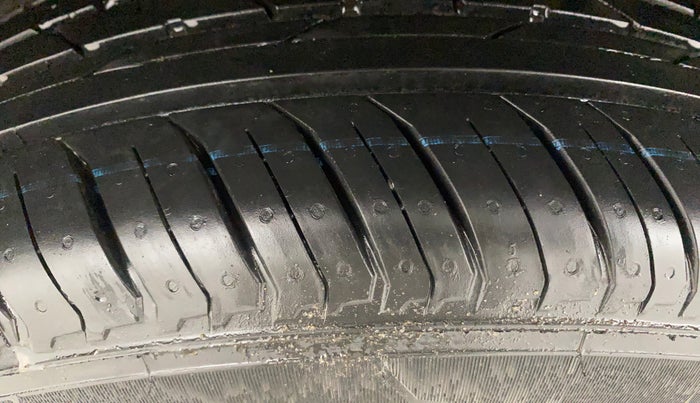 2023 Tata PUNCH CREATIVE  1.2 RTN DUAL TONE, Petrol, Manual, 19,869 km, Left Front Tyre Tread