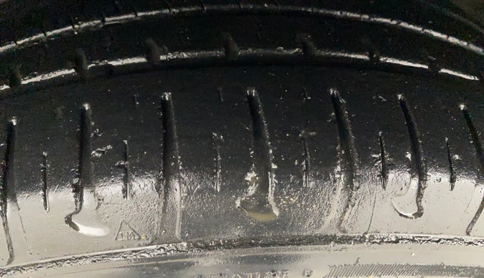 2016 Hyundai Grand i10 SPORTZ 1.2 KAPPA VTVT, Petrol, Manual, 22,280 km, Left Front Tyre Tread