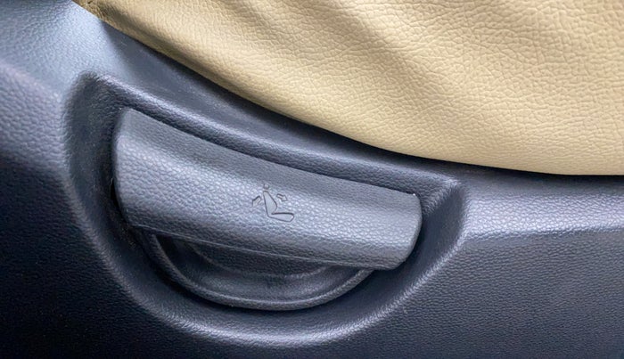 2016 Hyundai Grand i10 SPORTZ 1.2 KAPPA VTVT, Petrol, Manual, 22,280 km, Driver Side Adjustment Panel