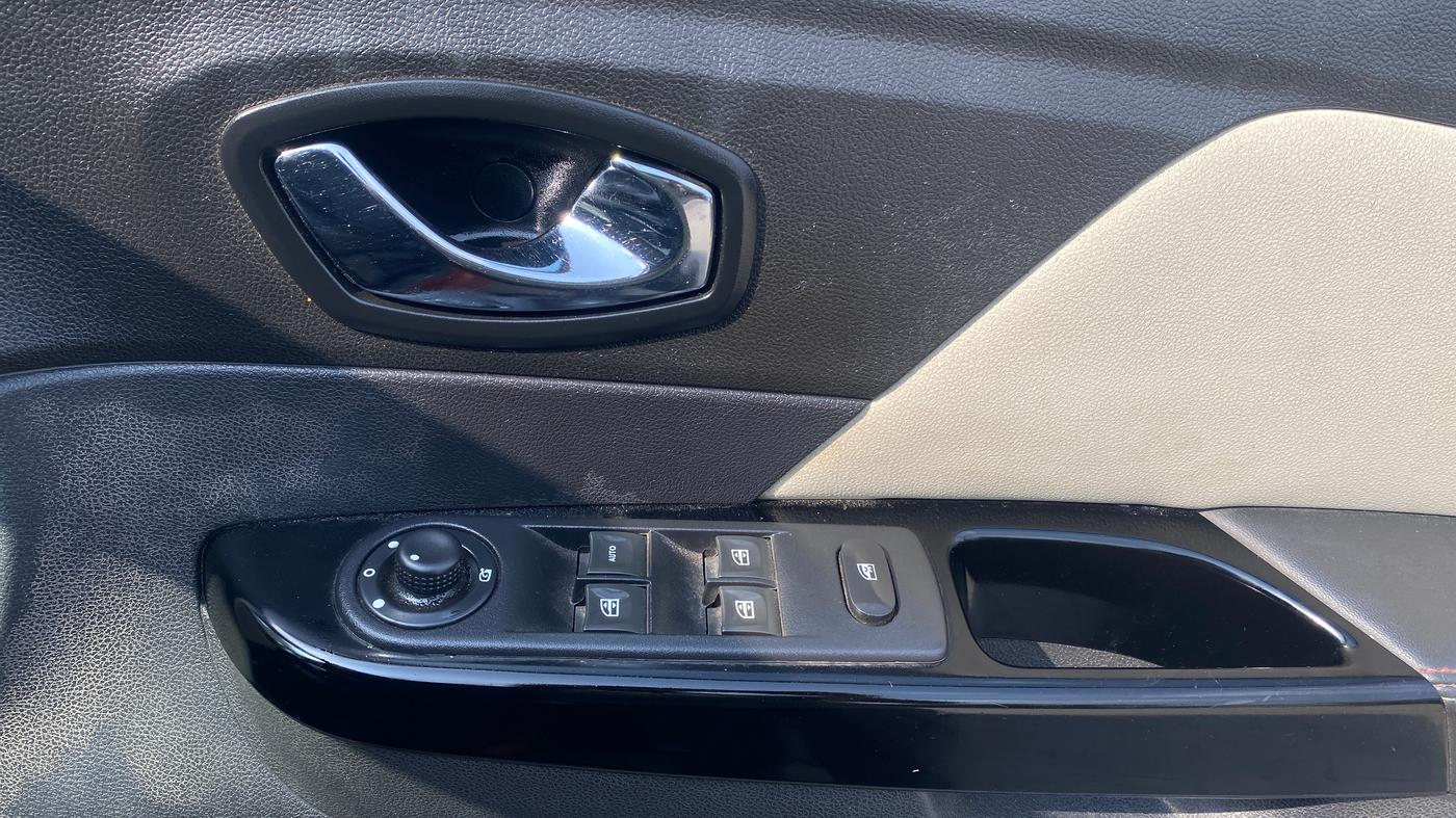 2019 Renault Captur PLATINE DIESEL DUAL TONE, Diesel, Manual, 55,994 km, Driver Side Door Panels Control