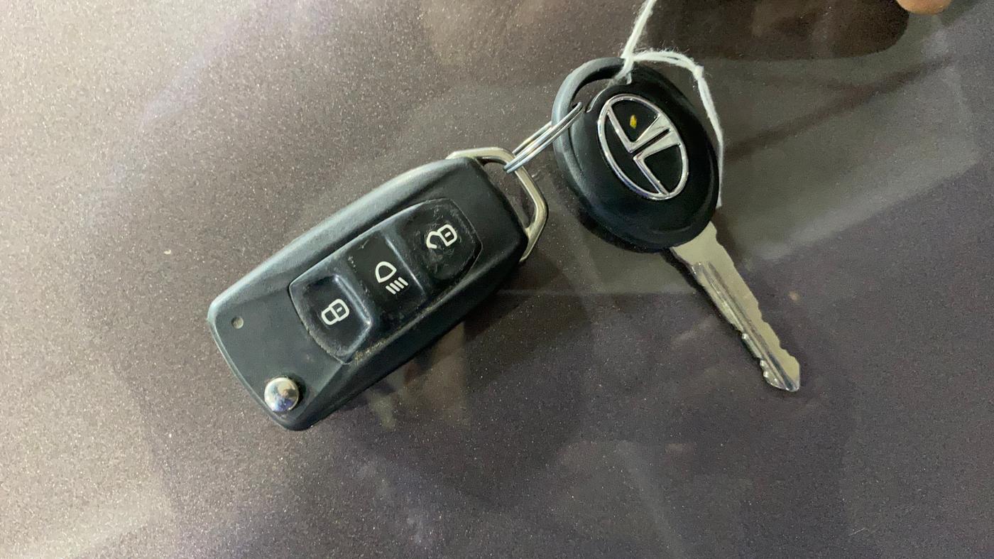 2018 Tata TIGOR XT PETROL, Petrol, Manual, 87,871 km, Key Close Up