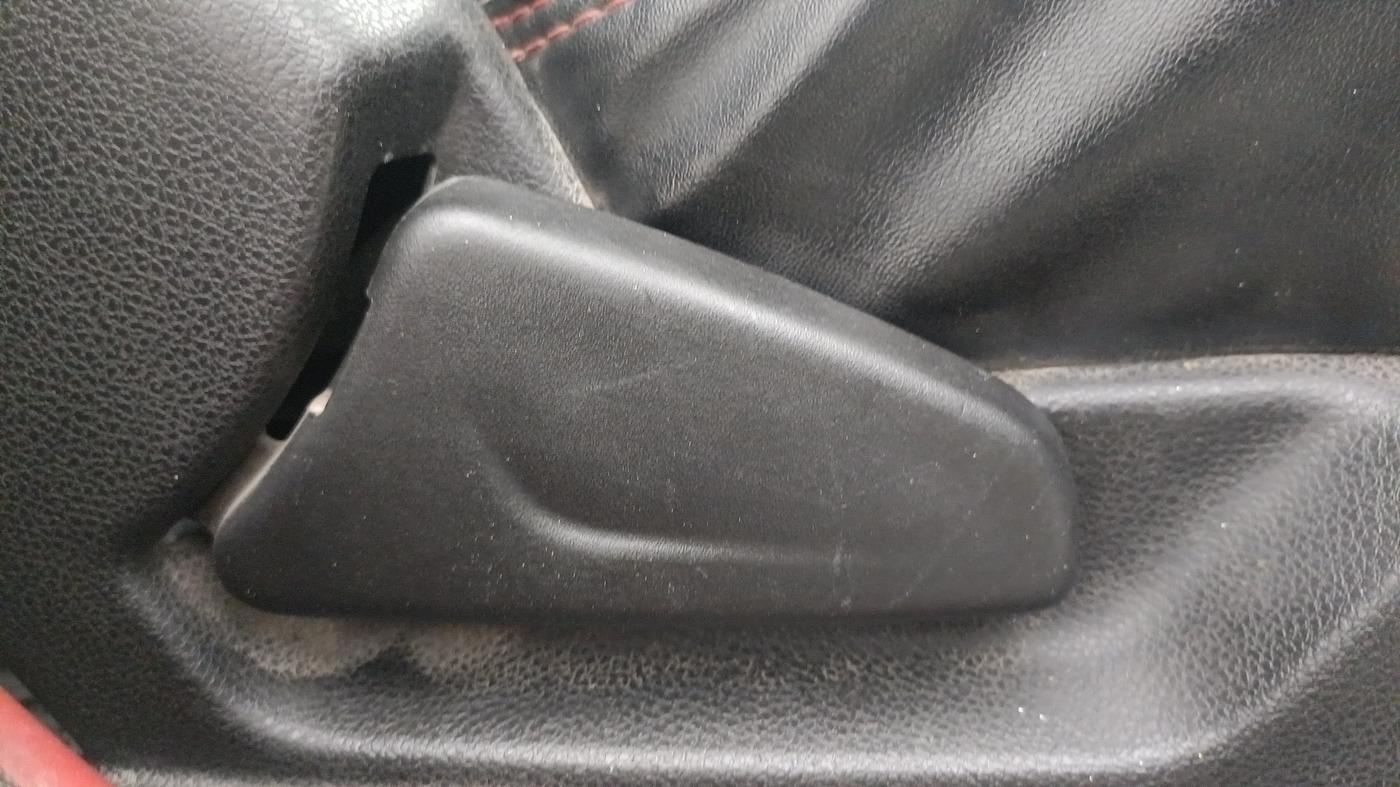 2020 Renault Kwid RXL, CNG, Manual, 60,102 km, Driver Side Adjustment Panel