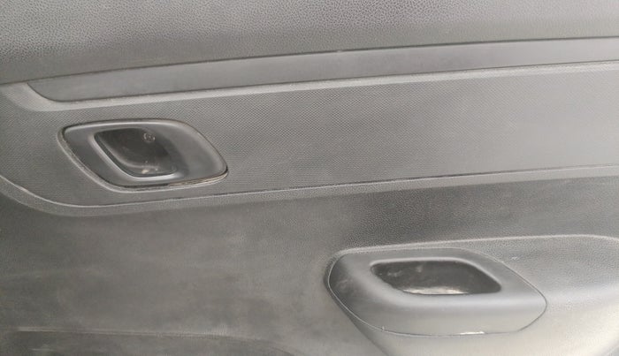 2020 Renault Kwid RXL, CNG, Manual, 60,102 km, Driver Side Door Panels Control