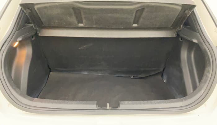 2015 Hyundai i20 Active 1.2 S, Petrol, Manual, 86,062 km, Boot Inside