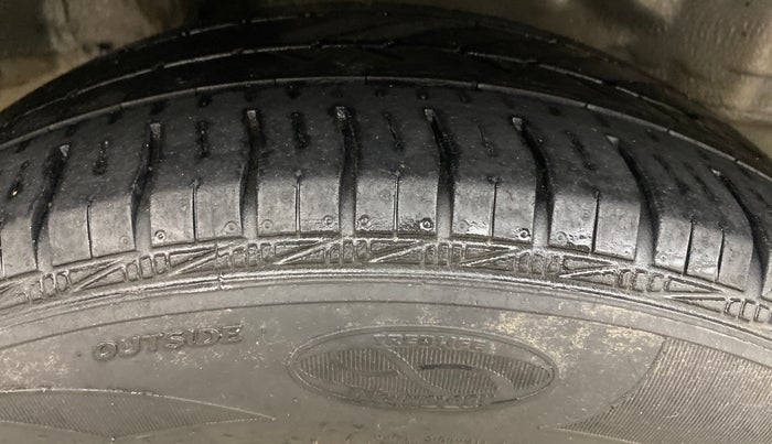 2014 Honda Amaze 1.2L I-VTEC E, Petrol, Manual, 80,033 km, Right Rear Tyre Tread