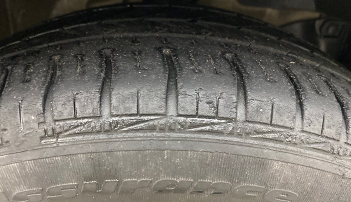 2014 Honda Amaze 1.2L I-VTEC E, Petrol, Manual, 80,033 km, Right Front Tyre Tread