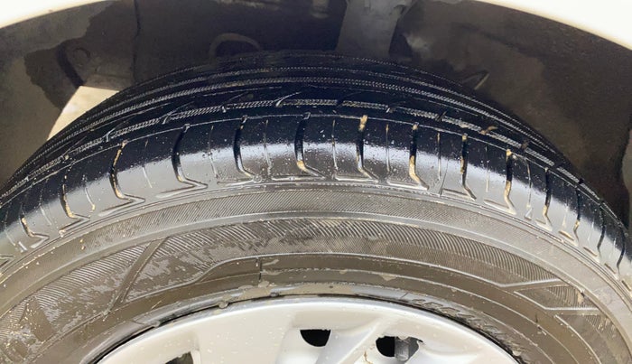 2021 Hyundai NEW SANTRO SPORTZ EXECUTIVE MT CNG, CNG, Manual, 79,520 km, Left Front Tyre Tread