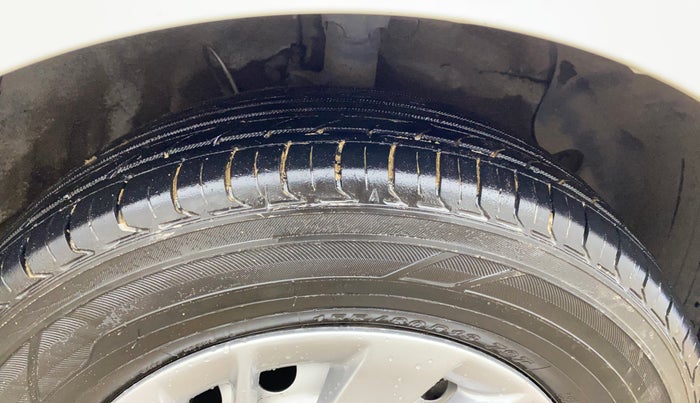 2021 Hyundai NEW SANTRO SPORTZ EXECUTIVE MT CNG, CNG, Manual, 79,520 km, Right Front Tyre Tread