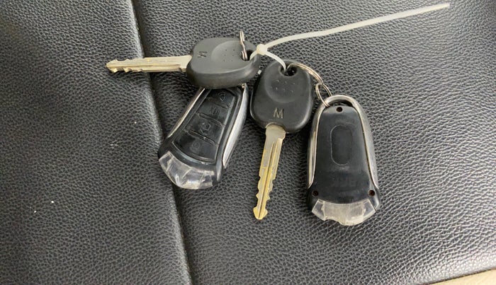 2021 Hyundai NEW SANTRO SPORTZ EXECUTIVE MT CNG, CNG, Manual, 79,520 km, Key Close Up