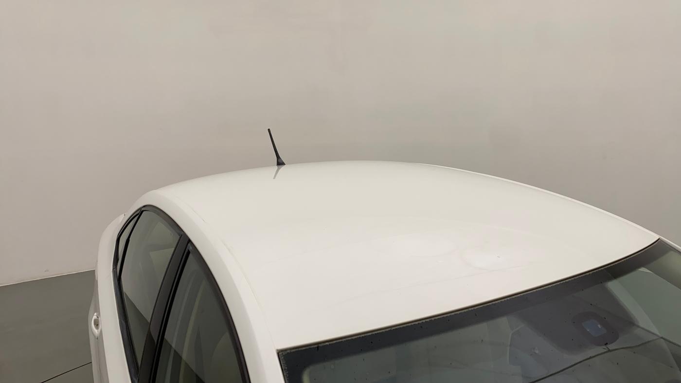 2015 Skoda Rapid 1.6 MPI STYLE AT, Petrol, Automatic, 44,565 km, Roof