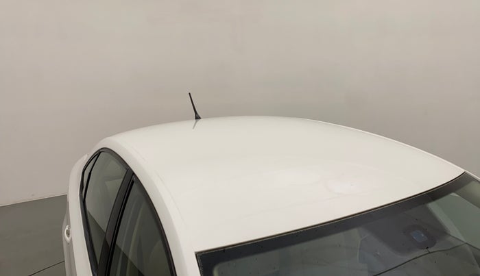 2015 Skoda Rapid 1.6 MPI STYLE AT, Petrol, Automatic, 44,565 km, Roof