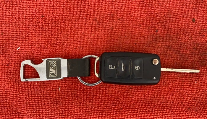 2015 Skoda Rapid 1.6 MPI STYLE AT, Petrol, Automatic, 44,565 km, Key Close Up