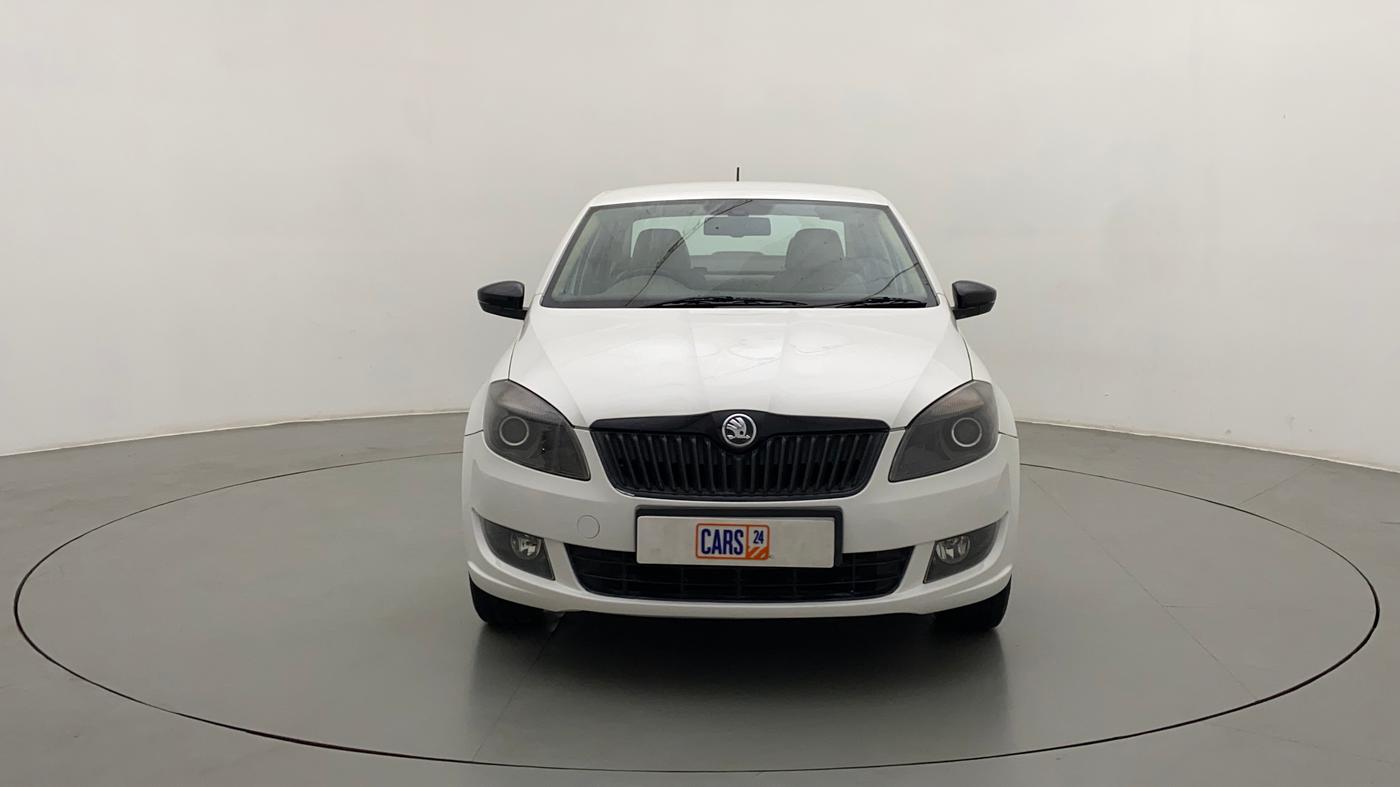 2015 Skoda Rapid 1.6 MPI STYLE AT, Petrol, Automatic, 44,565 km, Front