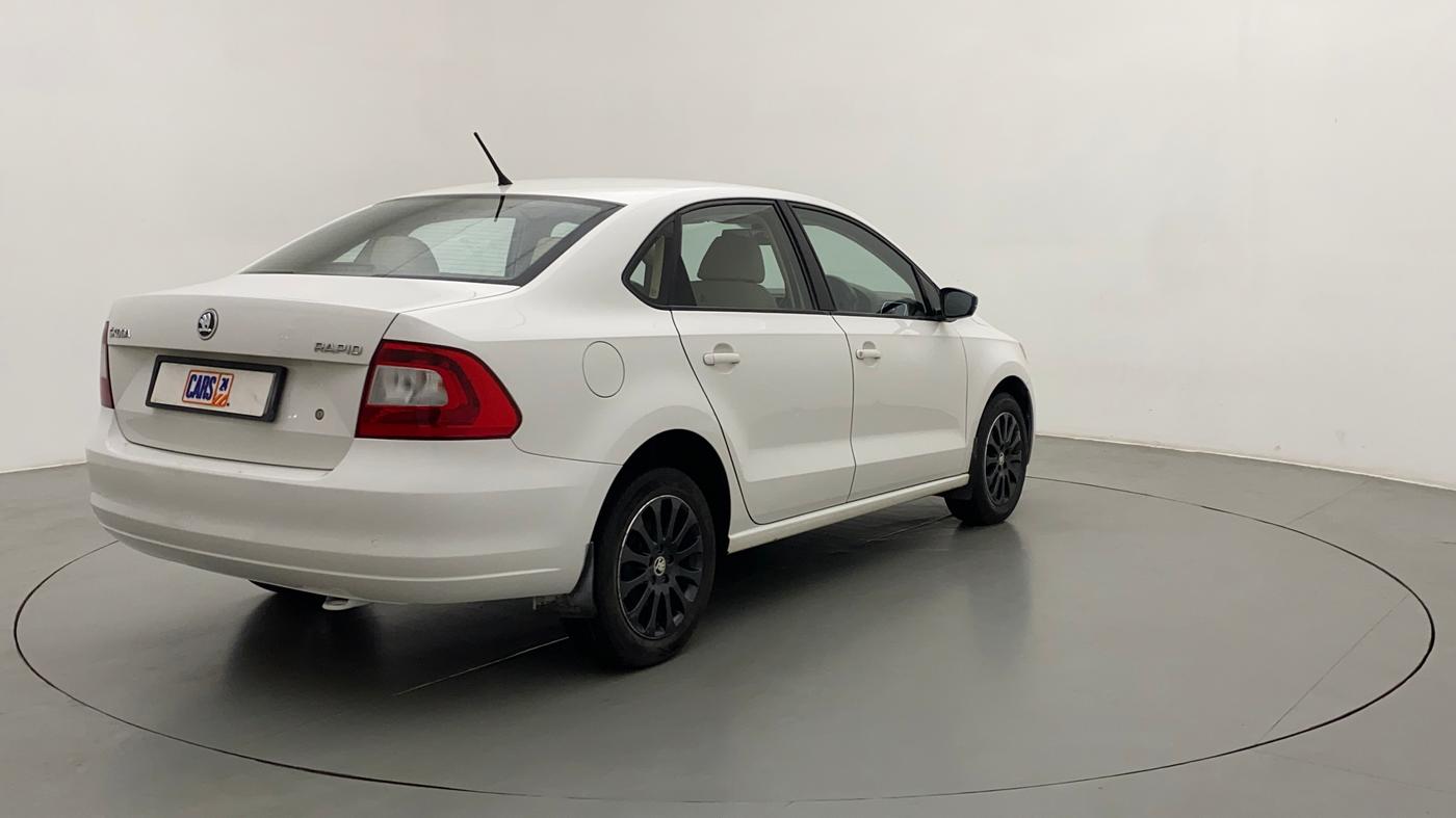 2015 Skoda Rapid 1.6 MPI STYLE AT, Petrol, Automatic, 44,565 km, Right Back Diagonal