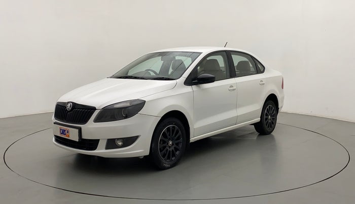 2015 Skoda Rapid 1.6 MPI STYLE AT, Petrol, Automatic, 44,565 km, Left Front Diagonal