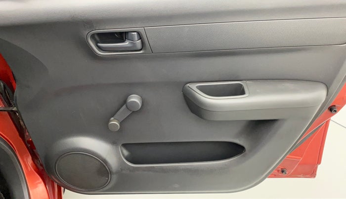 2009 Maruti Swift LXI 1.3, Petrol, Manual, 41,234 km, Driver Side Door Panels Control