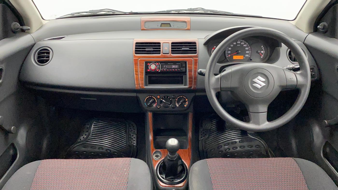 2009 Maruti Swift LXI 1.3, Petrol, Manual, 41,234 km, Dashboard