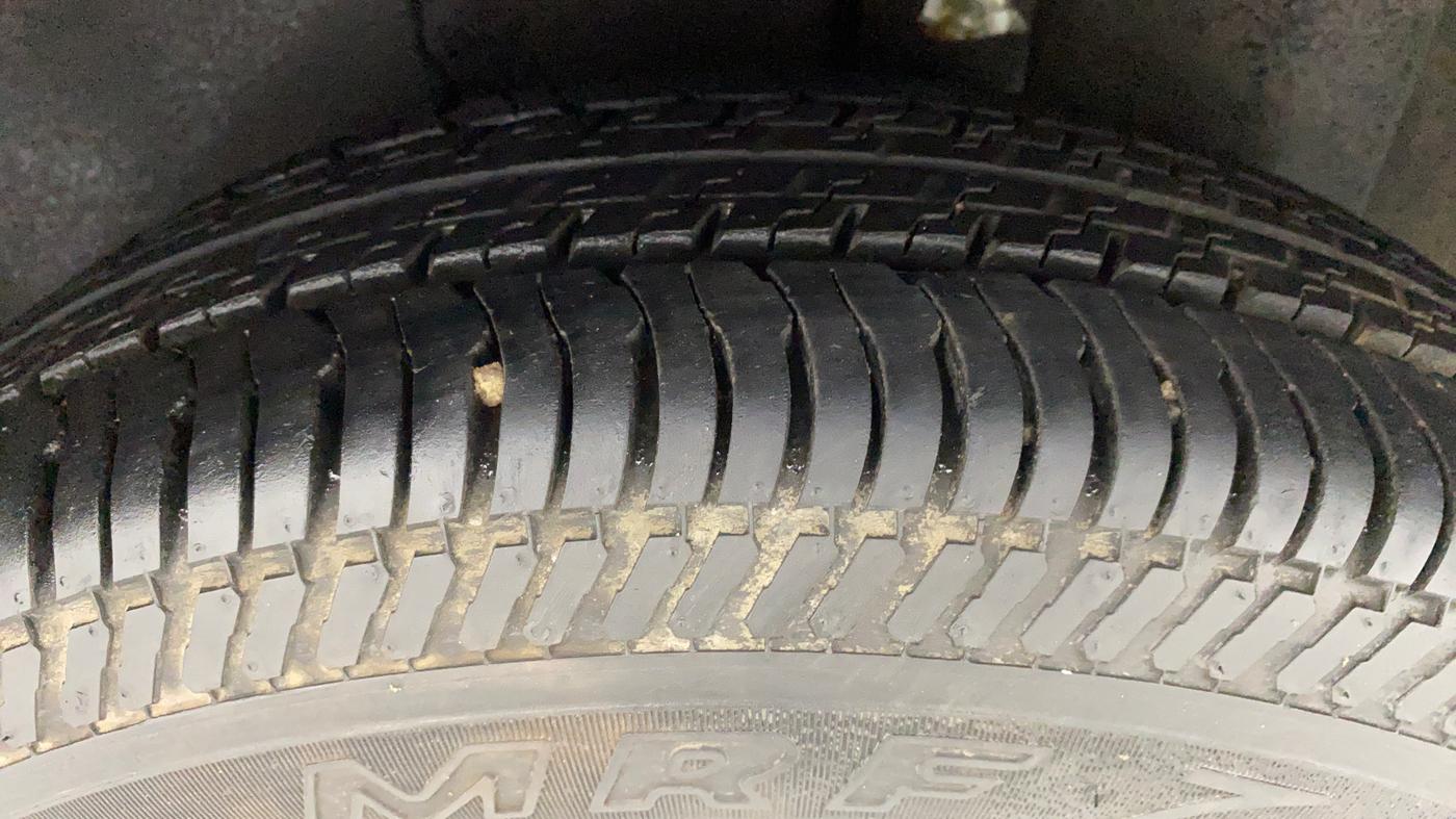 2009 Maruti Swift LXI 1.3, Petrol, Manual, 41,234 km, Left Rear Tyre Tread