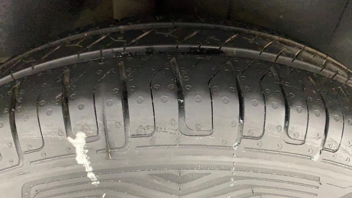 2009 Maruti Swift LXI 1.3, Petrol, Manual, 41,234 km, Right Rear Tyre Tread