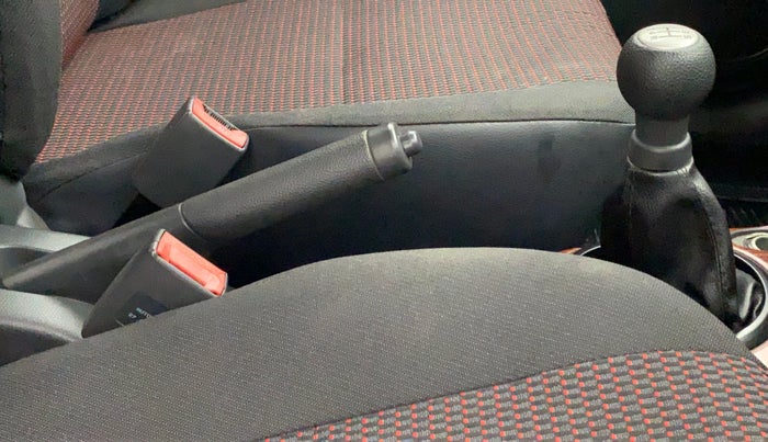 2009 Maruti Swift LXI 1.3, Petrol, Manual, 41,234 km, Gear Lever