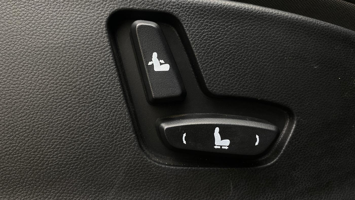 2019 MG HECTOR SHARP 1.5 DCT PETROL, Petrol, Automatic, 44,414 km, Driver Side Adjustment Panel