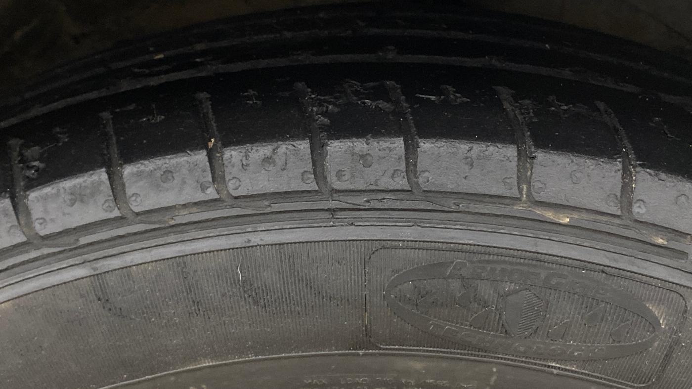 2019 MG HECTOR SHARP 1.5 DCT PETROL, Petrol, Automatic, 44,414 km, Right Front Tyre Tread