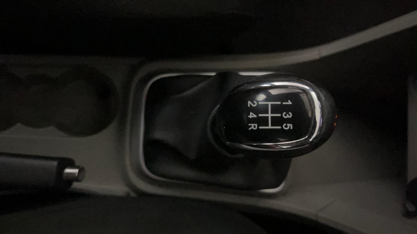 2017 Tata Tiago XT PETROL, Petrol, Manual, 66,671 km, Gear Lever