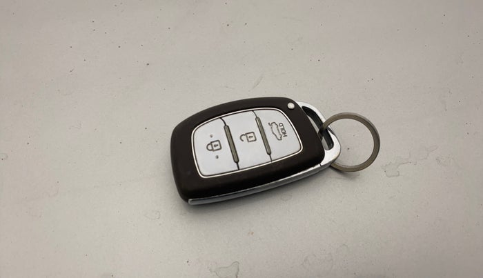 2015 Hyundai Grand i10 ASTA 1.2 KAPPA VTVT, Petrol, Manual, 85,490 km, Key Close Up