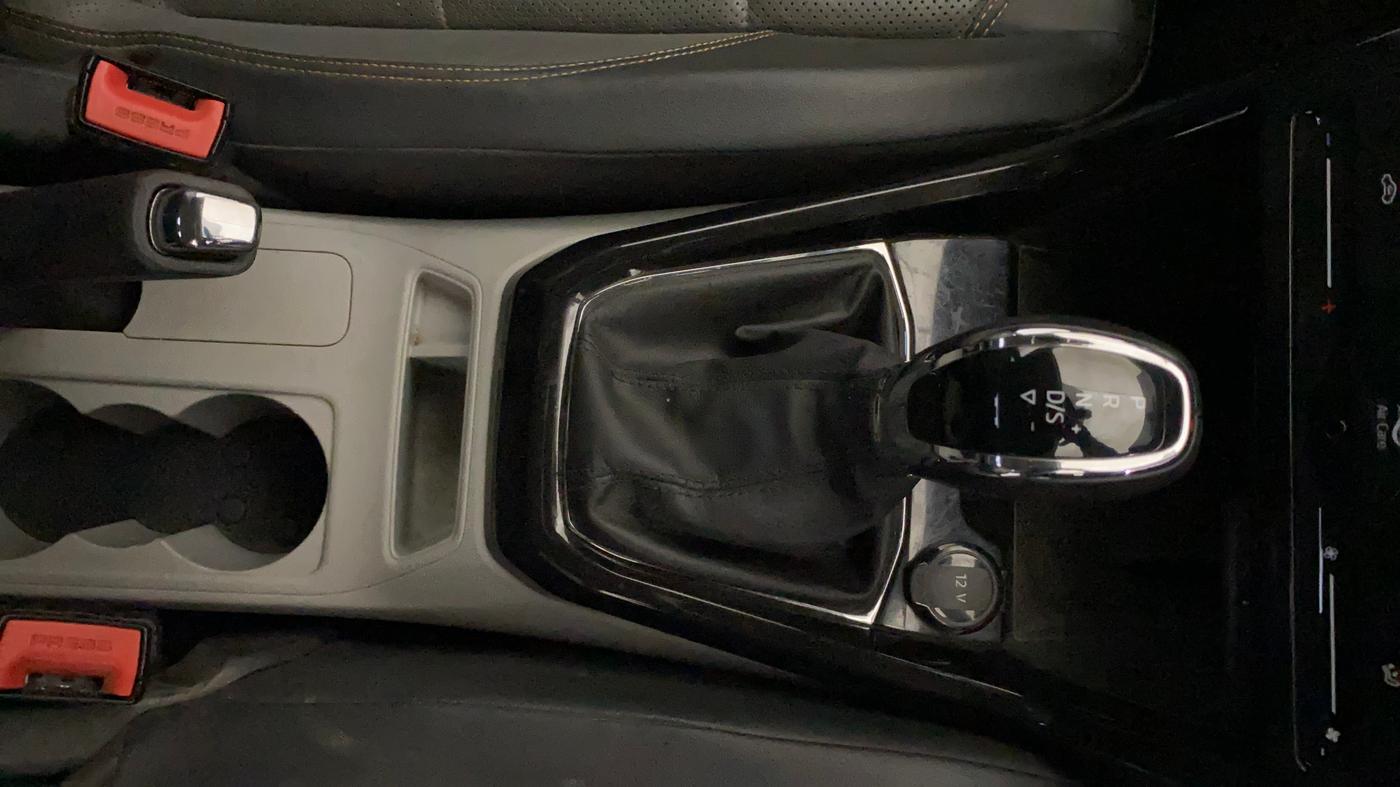 2021 Skoda KUSHAQ STYLE 1.0L TSI AT, Petrol, Automatic, 50,093 km, Gear Lever