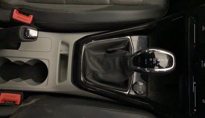 2021 Skoda KUSHAQ STYLE 1.0L TSI AT, Petrol, Automatic, 50,063 km, Gear Lever