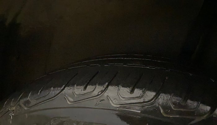 2021 Skoda KUSHAQ STYLE 1.0L TSI AT, Petrol, Automatic, 50,063 km, Left Rear Tyre Tread