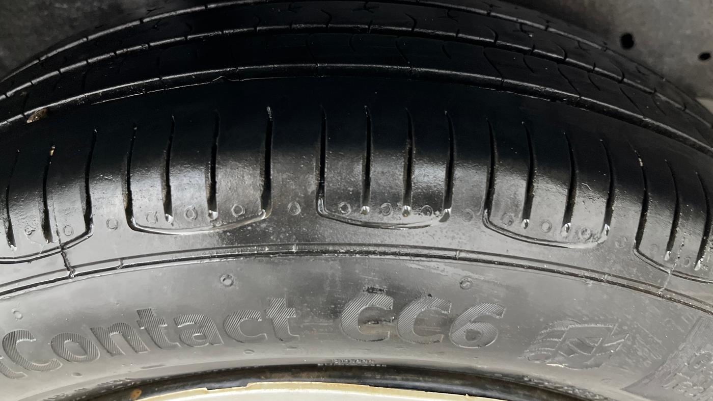 2015 Maruti Celerio ZXI, Petrol, Manual, 1,19,818 km, Right Rear Tyre Tread