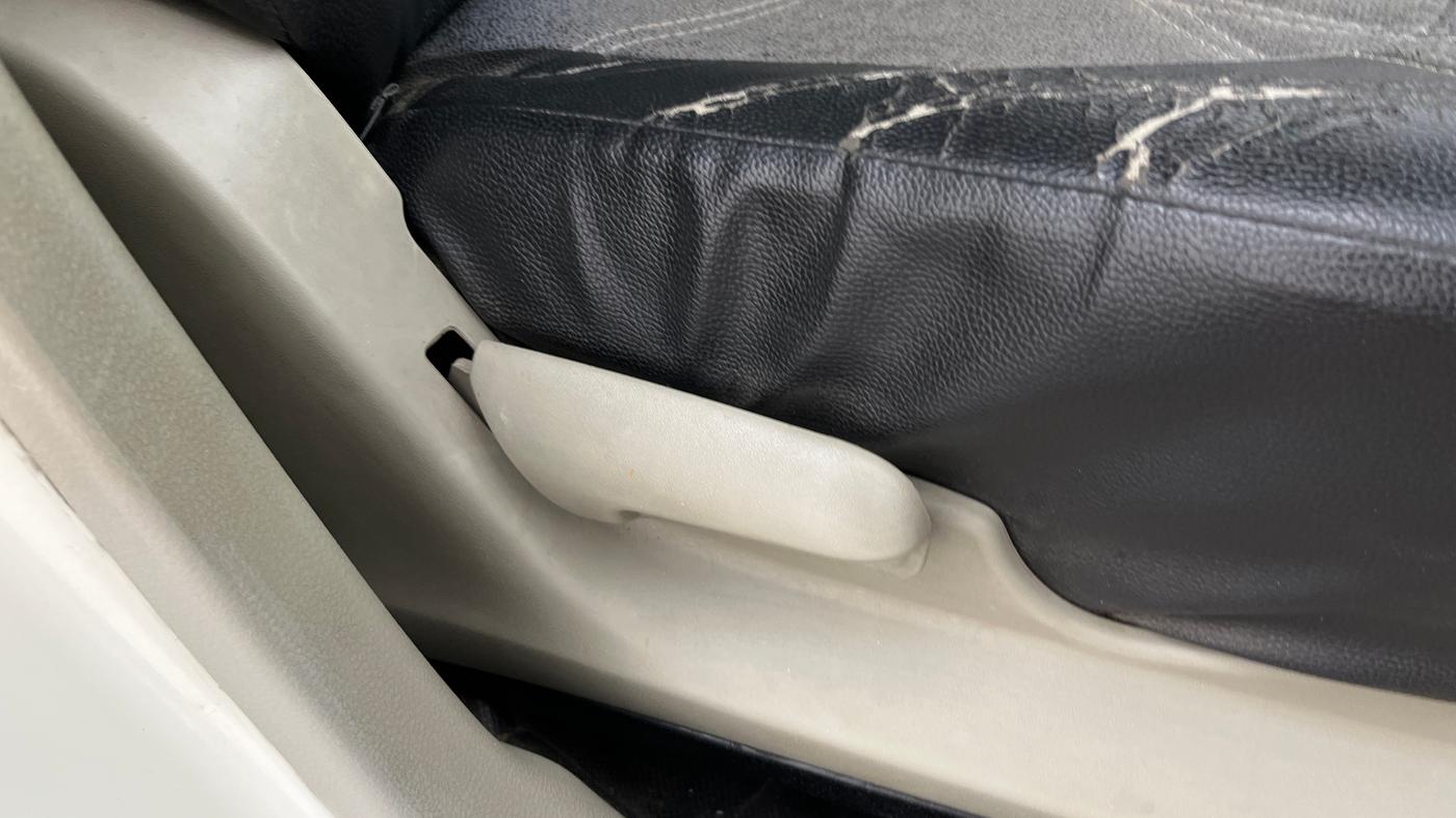 2015 Maruti Celerio ZXI, Petrol, Manual, 1,19,818 km, Driver Side Adjustment Panel