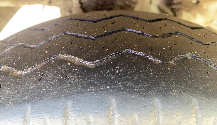 2014 Hyundai Eon ERA +, Petrol, Manual, 48,225 km, Right Rear Tyre Tread