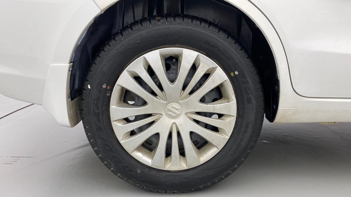 2014 Maruti Ertiga VXI, Petrol, Manual, 38,707 km, Right Rear Wheel
