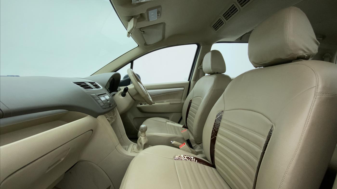 2014 Maruti Ertiga VXI, Petrol, Manual, 38,707 km, Right Side Front Door Cabin