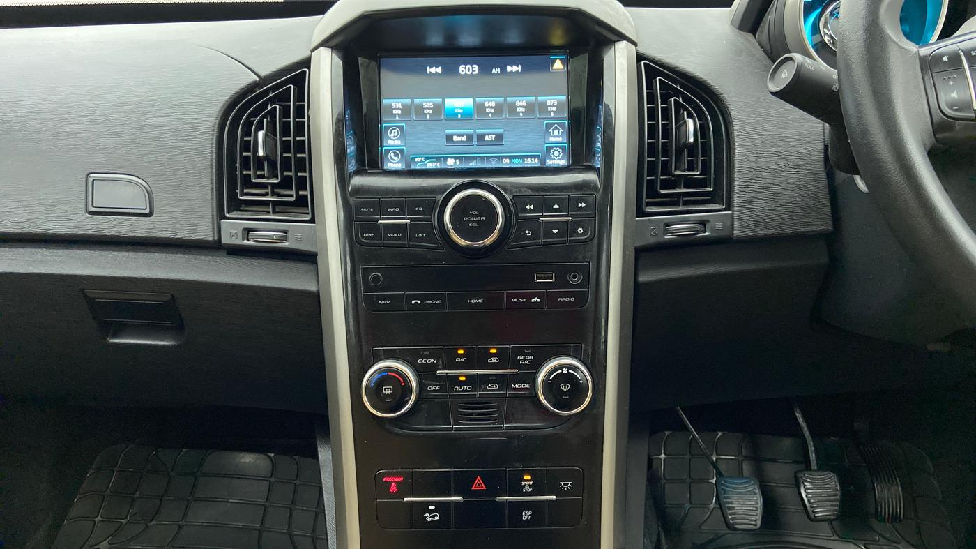 2019 Mahindra XUV500 W9, Diesel, Manual, 5 km, Air Conditioner