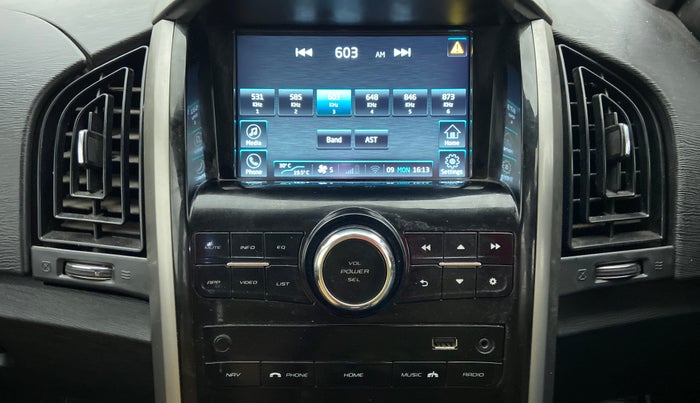 2019 Mahindra XUV500 W9, Diesel, Manual, 5 km, Infotainment System