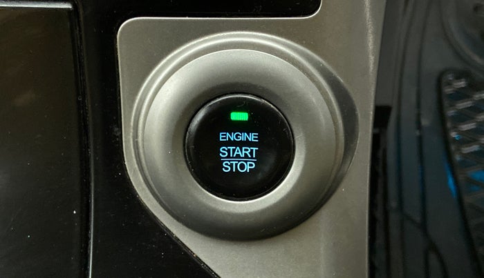 2019 Mahindra XUV500 W9, Diesel, Manual, 5 km, Keyless Start/ Stop Button