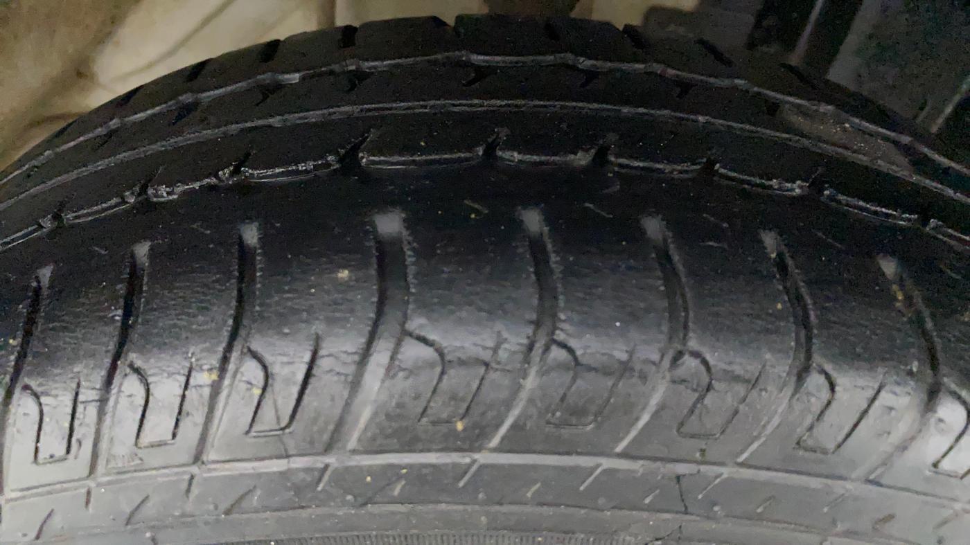 2015 Datsun Go T, Petrol, Manual, 87,708 km, Right Front Tyre Tread