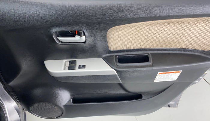 2018 Maruti Wagon R 1.0 LXI CNG, CNG, Manual, 84,140 km, Driver Side Door Panels Control