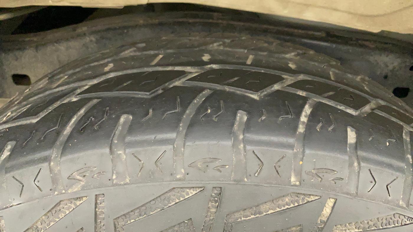 2017 Toyota Fortuner 2.8 4X2 AT, Diesel, Automatic, 1,04,607 km, Right Rear Tyre Tread