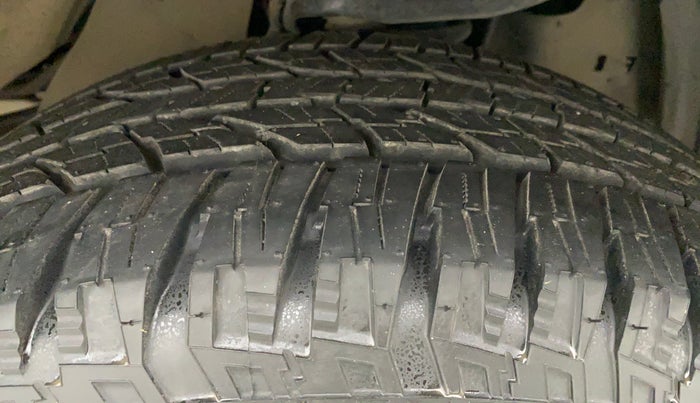 2017 Toyota Fortuner 2.8 4X2 AT, Diesel, Automatic, 1,04,607 km, Right Front Tyre Tread