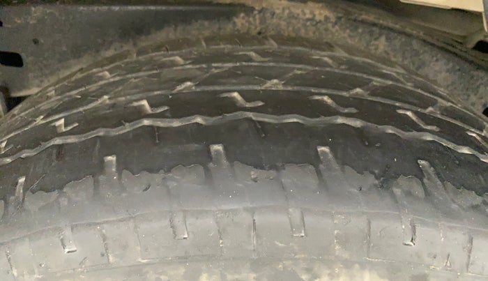 2017 Toyota Fortuner 2.8 4X2 AT, Diesel, Automatic, 1,04,607 km, Left Rear Tyre Tread